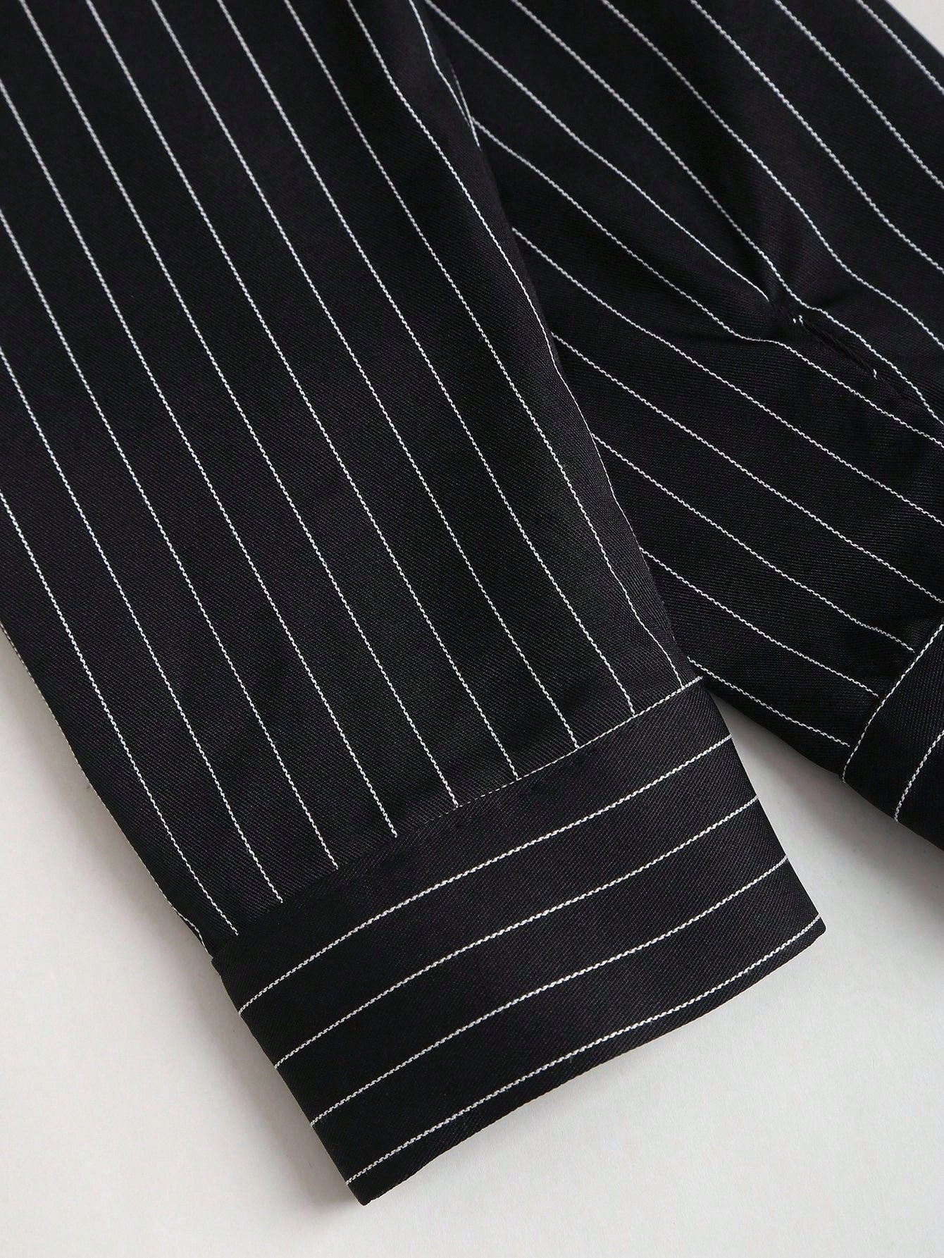 Chemise à manches longues rayée pour femmes, élégante, boutons texturés, taille ajustée, noire, bureau, simple boutonnage, chemise courte, printemps/automne