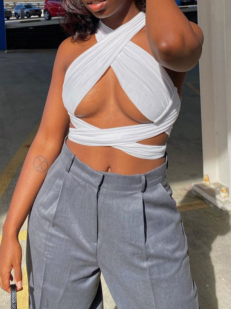 Femmes à bretelles croisées sur le devant découpées licou cou sans manches dos nu enveloppement haut court bandeau gilet été Sexy hauts femme vêtements
