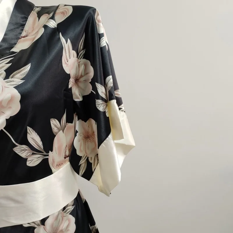 Robe Kimono traditionnelle japonaise pour femmes, Costumes de Cosplay Sexy, tenues de demoiselle d'honneur, Kawaii, Lingerie à fleurs noires, pyjama, jeu de rôle