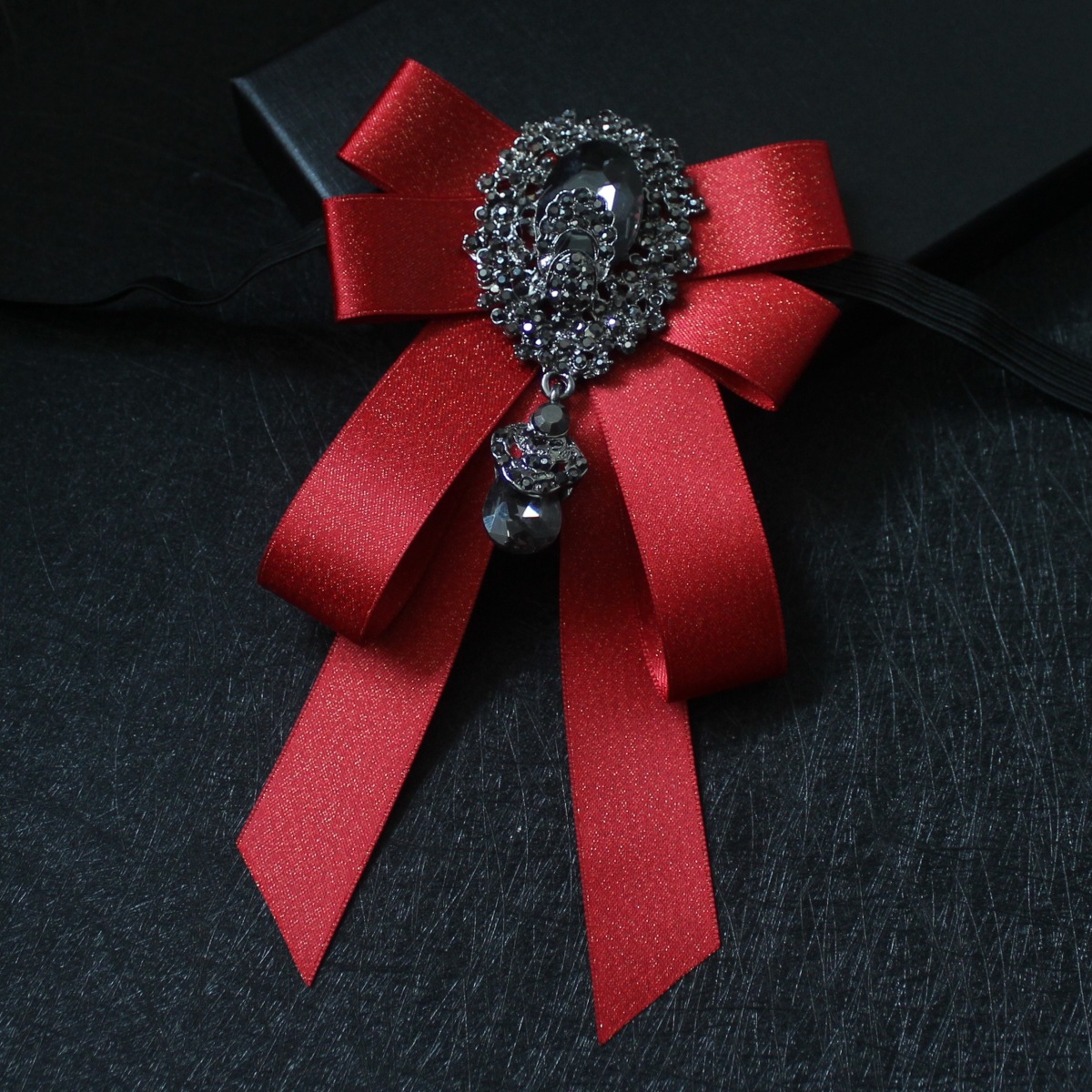 Britannique hommes femmes soie Satin ruban nœud papillon cravate de luxe marié cravate affaires fête de mariage alliage cristal strass noeud papillon