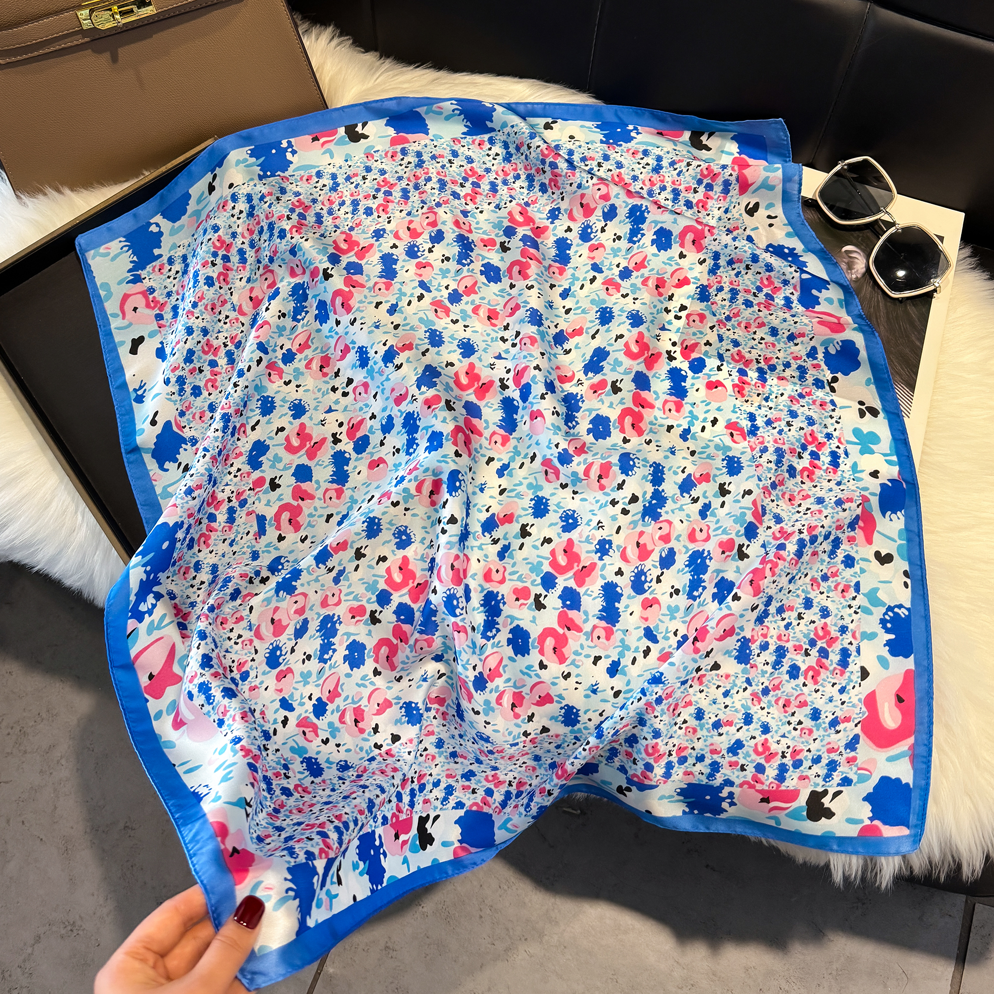 Écharpe carrée de luxe à imprimé léopard, bandana en satin doux, foulard vintage coupe-vent, châle en imitation soie, serviette de plage de voyage