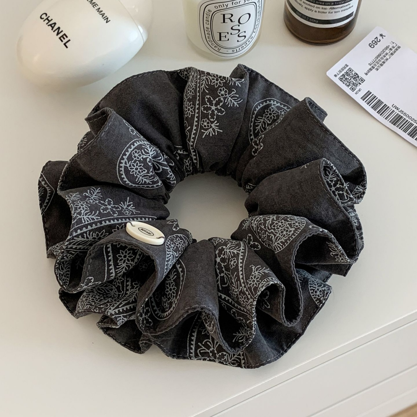 1PC Chouchous Vintage Imprimé Bandana pour Femme, Marron Gris, en Tissu, Mignons, Élastiques, Accessoires Capillaires Quotidiens