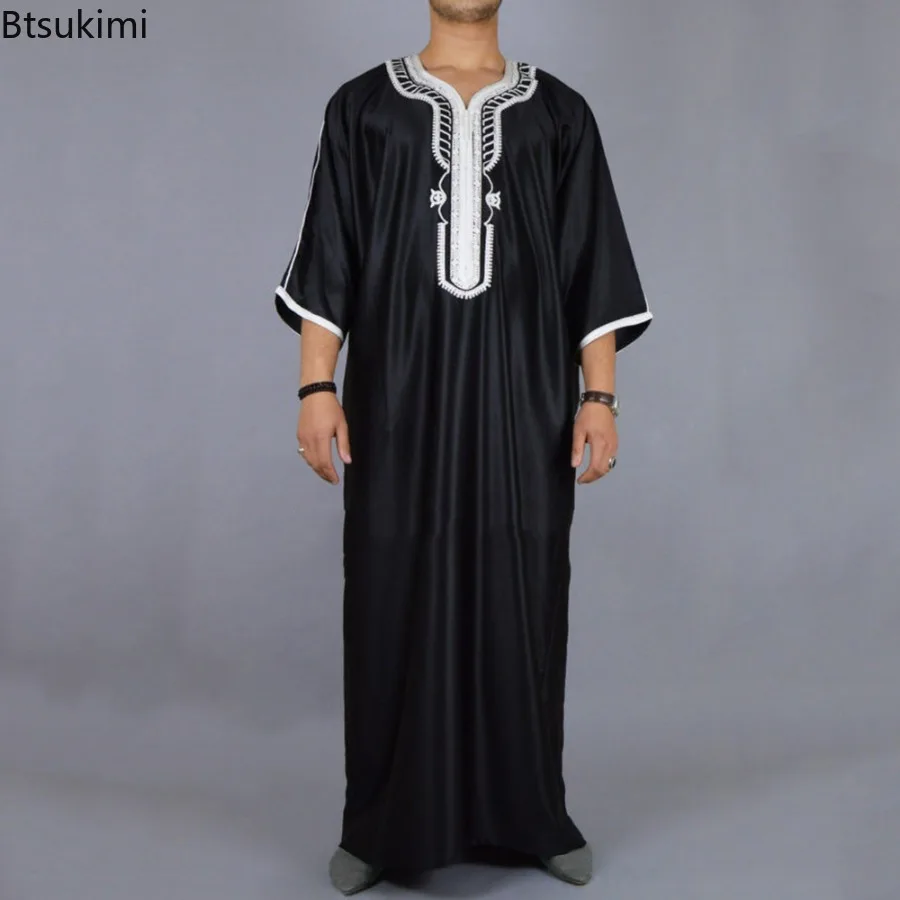 Nouveau 2026 Islam Musulman Hommes Vêtements Lâche Jubba Thobe Abaya Tenue Musulmane Pour Homme Caftan Robes Islamiques Pakistan Arabie Robe