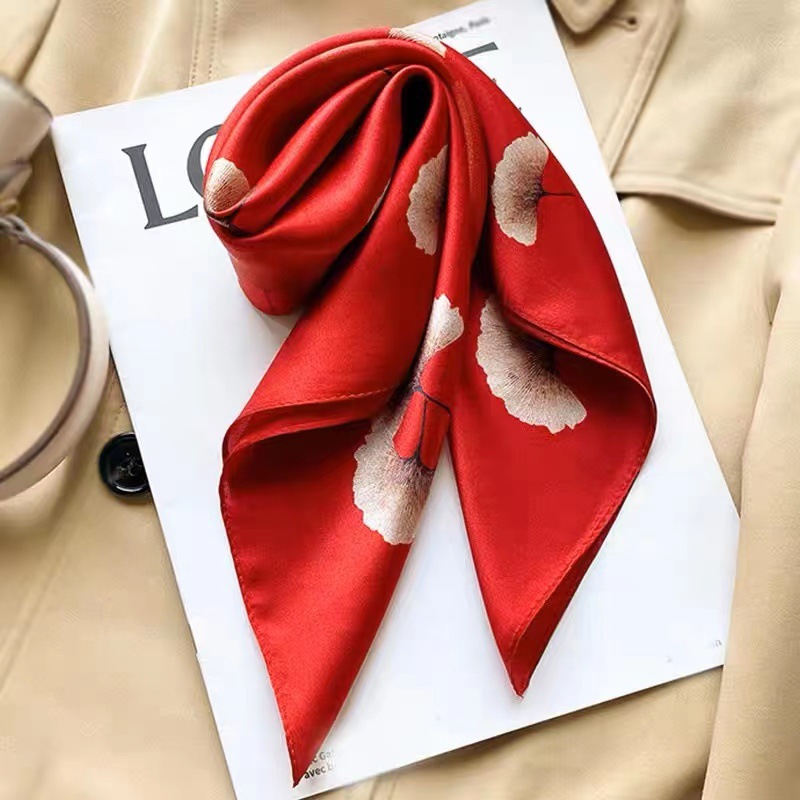 Marque 100% naturel véritable foulard en soie femmes Bandana carré foulards Wrap foulard mode luxe été plage haute qualité Hijab