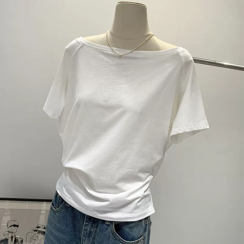 T-shirt asymétrique en coton 92% pour femme, col incliné, manches courtes, coupe ample, épaules dénudées, pour un style streetwear estival doux et respirant