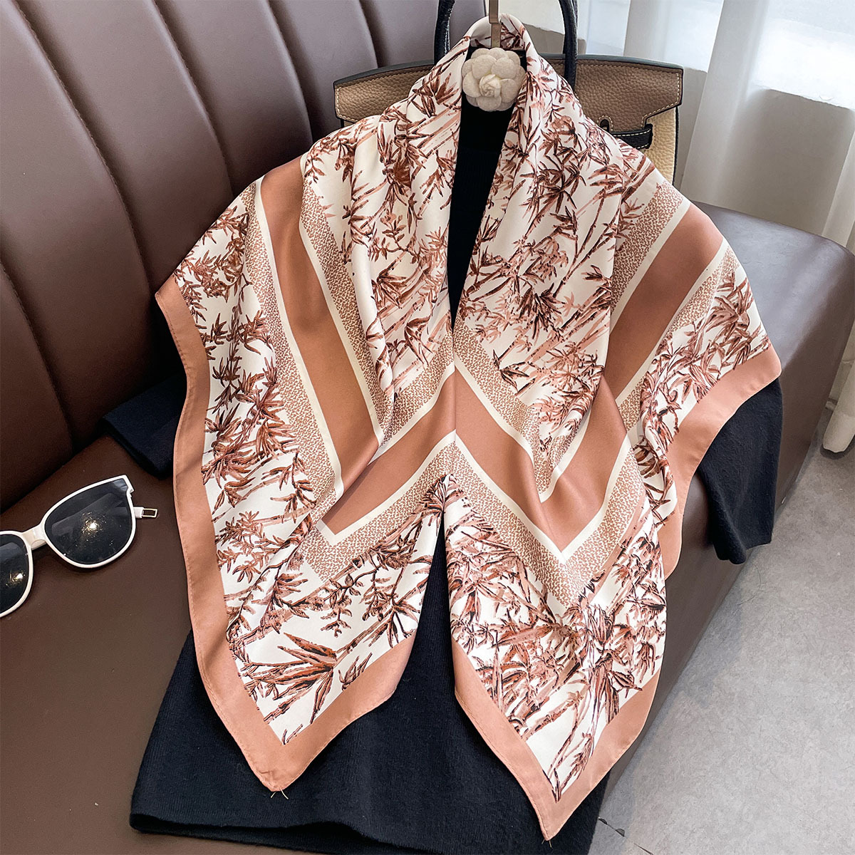 Foulard carré de luxe en soie pour femmes, châle de cou à la mode, chaînes élégantes, Bandanas Hijab, tache douce, 90x90cm