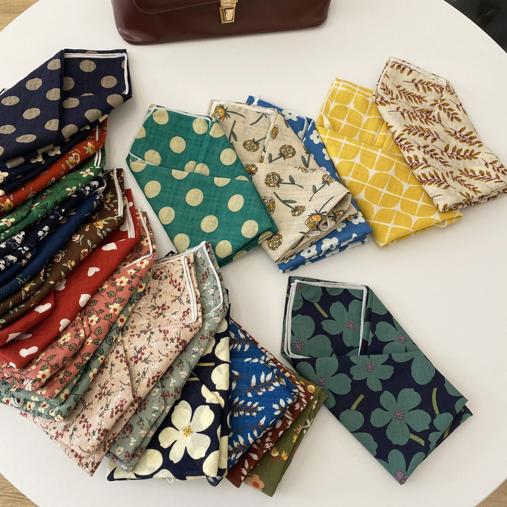Mouchoir de mode femmes coton foulards petites enveloppes mignon Bandana foulards imprimé fleuri foulard cheveux écharpe 55*55CM
