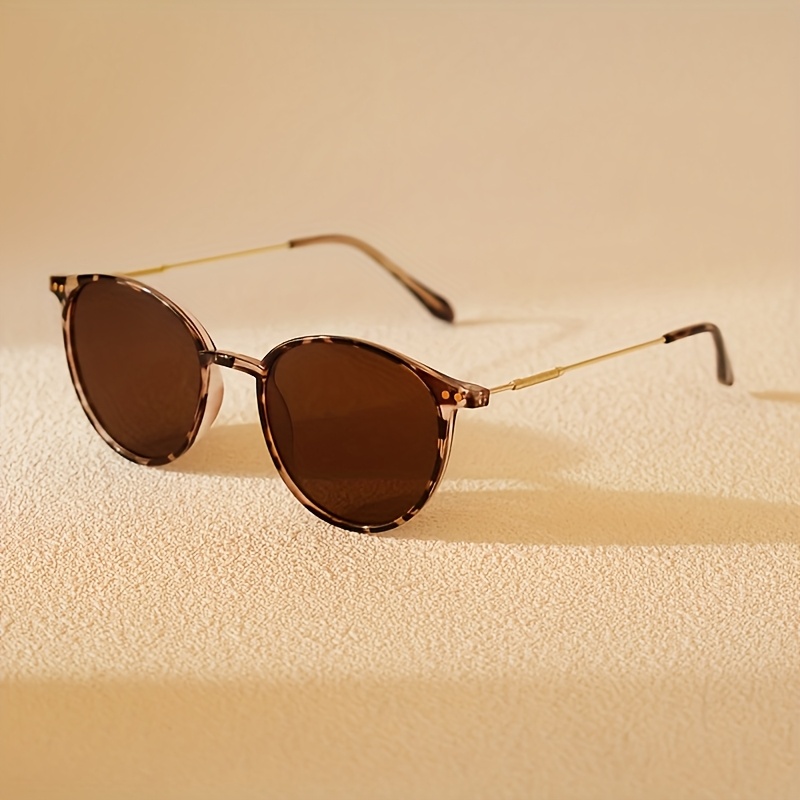 Lunettes de soleil unisexes à monture ronde en métal ultra-légères, style millennial tendance, parfaites pour le quotidien et la photographie de rue