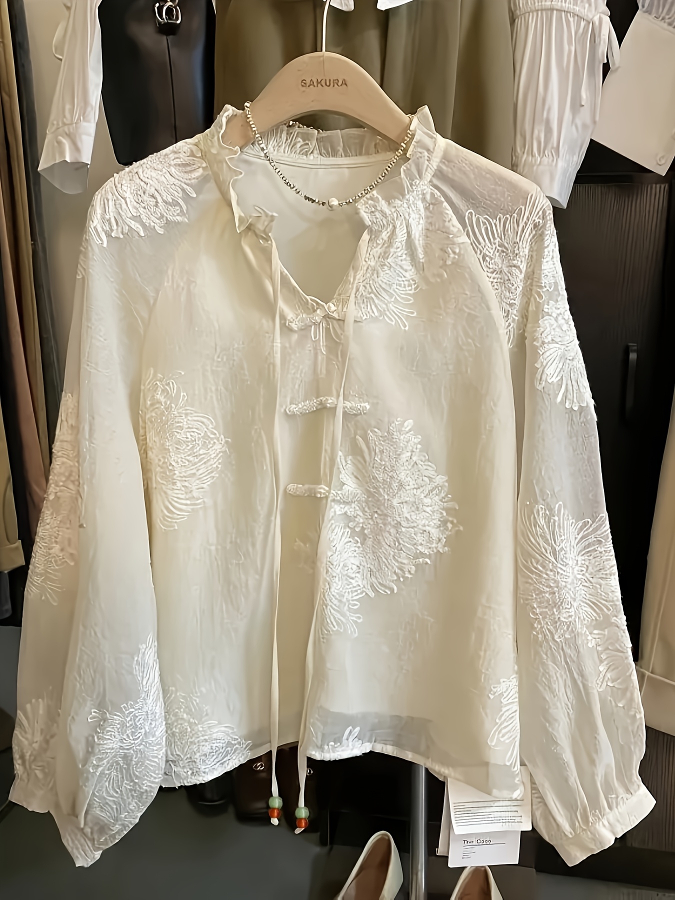 Chemise élégante en dentelle brodée pour femme, style chinois, tendance nationale, boutons, col montant, ceinture, chemise rétro