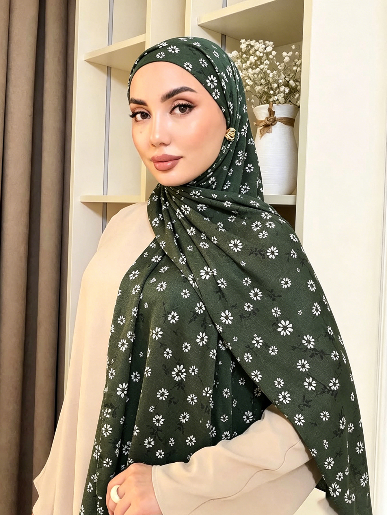 Hijab en satin pailleté de qualité supérieure, imprimé rétro de feuilles et de fleurs, écharpe respirante et soyeuse, couvre-chef islamique pour femmes, châle élégant.