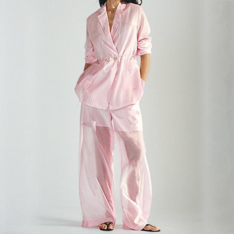 Nouveau ensemble de costume transparent de style européen et américain avec un design élégant et décontracté en 2025
