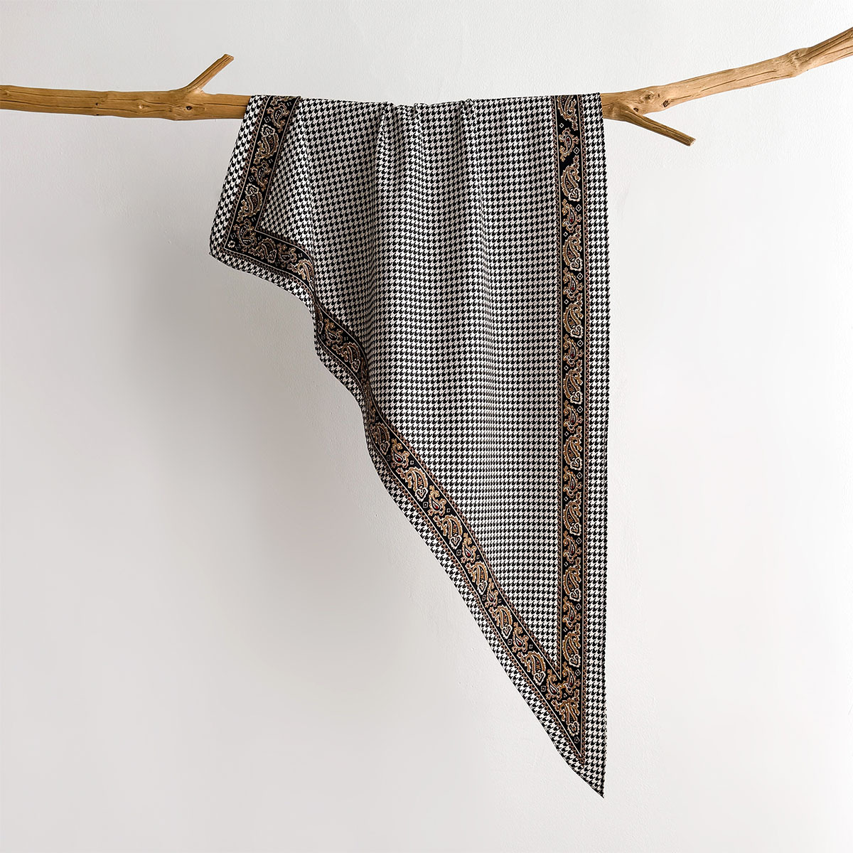 Écharpe carrée imprimée Paisley pour femmes, en satin doux imitation soie, foulard de luxe, hijab, châle élégant