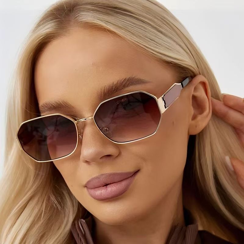 Nouvelles Lunettes de Soleil Vintage Tendance Femme Homme Marque Designer Rétro Métal Rectangle Populaire Noir