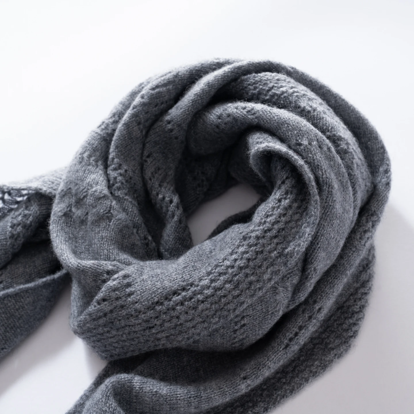 Châle Triangle creux en cachemire 100% pour femmes, écharpe de Protection du visage de couleur unie pour Banquet en plein air d'hiver élégant à la mode