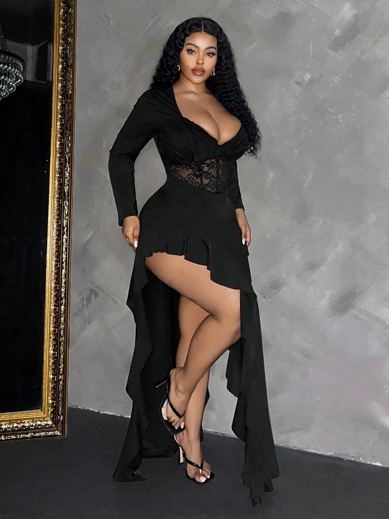 Robe moulante grande taille pour femme à manches longues, col en V profond, corset en dentelle, coupe asymétrique, à volants, sexy, extensible, pour soirée glamour printemps-été