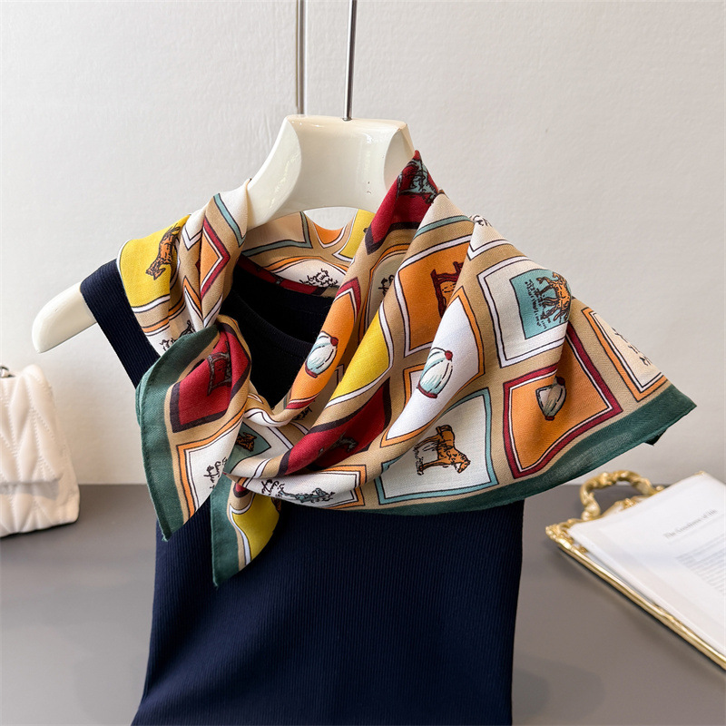 Écharpe carrée en soie synthétique 70% imprimé léopard, collection printemps-été, châle fin polyvalent, foulard, bandana pour cheveux pour femme