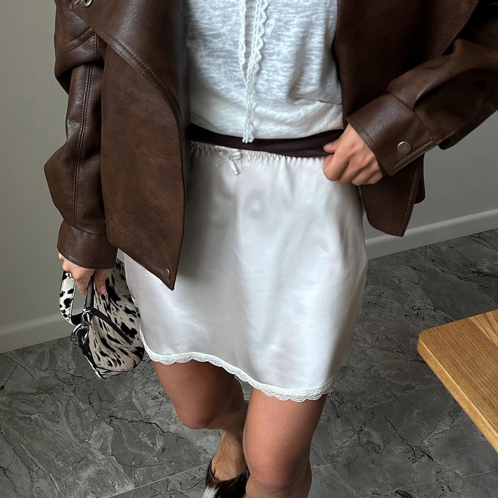 Jupe taille haute Sexy Satin taille élastique jupe femmes Mini jupes dentelle jupe inférieure Style de rue Chic été mince femmes vêtements