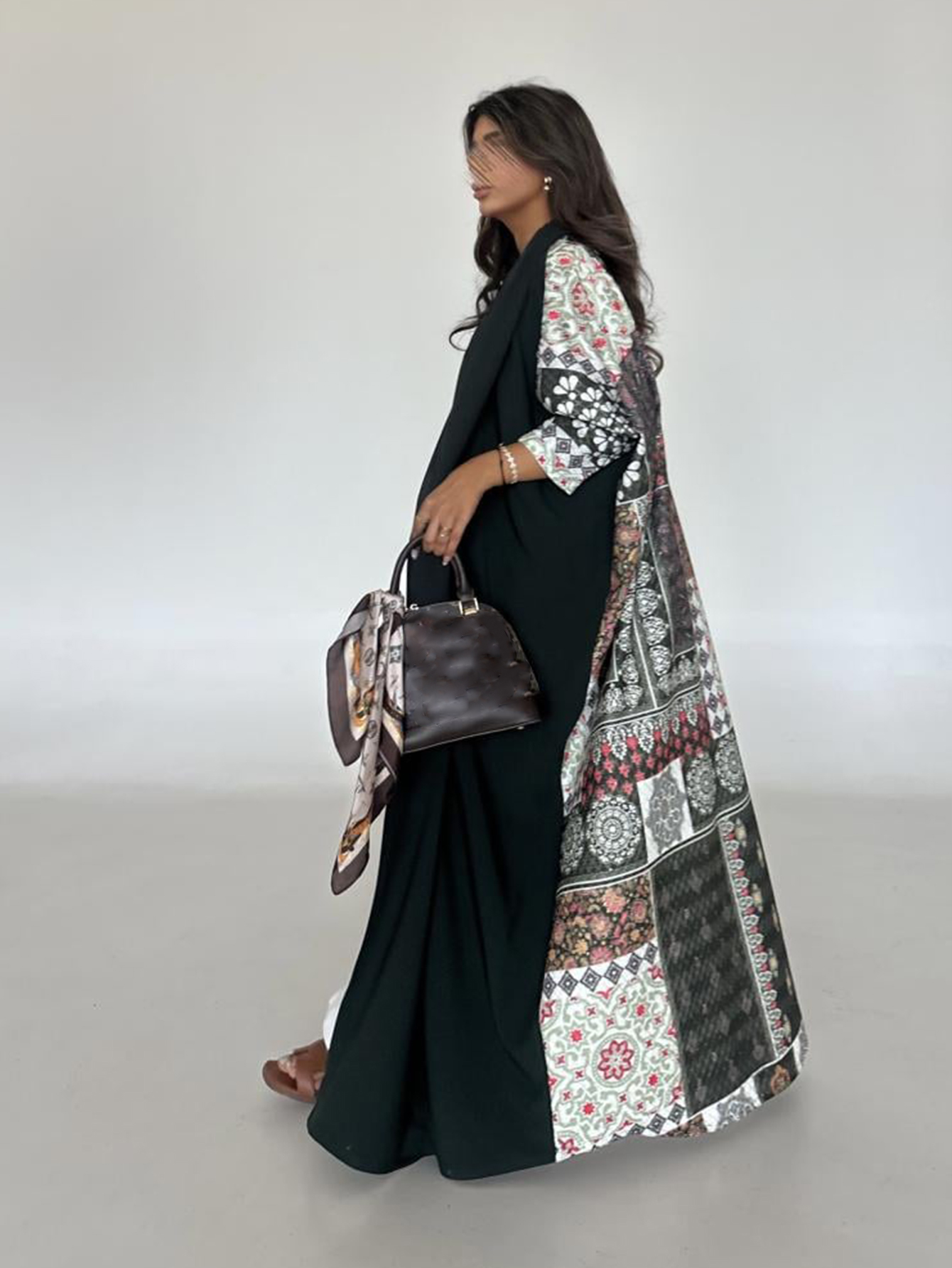 Abaya arabe ample et élégante à manches longues à imprimé floral irrégulier