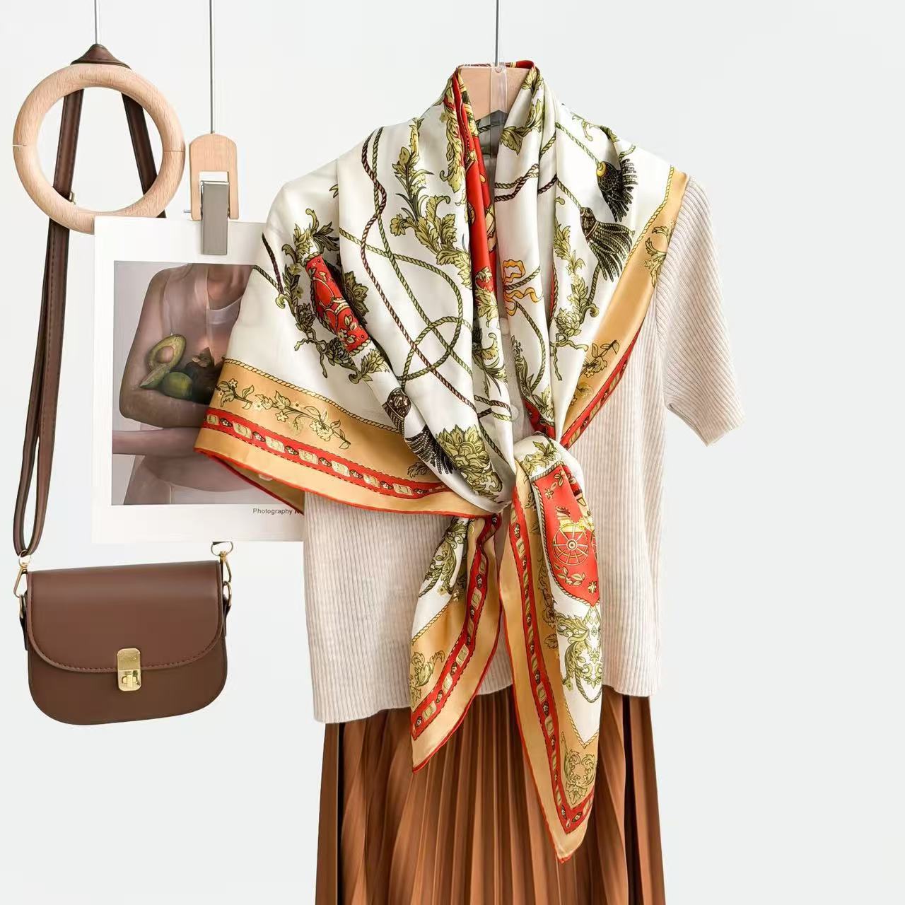 Nouvelle Écharpe en Soie Tendance 2026 100% Soie de Mûrier Collection Chaleur pour Femme Cadeau du Festival du Printemps pour Aînés Style Carré Polyvalent