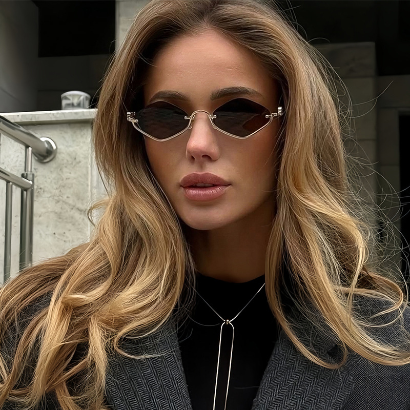 Lunettes de soleil en métal de marque de luxe pour femmes et hommes, demi-monture en forme de diamant, petites lunettes de soleil d'extérieur Dopamine, nouvelle collection 2025
