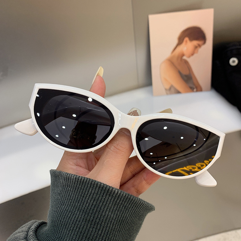 Lunettes de soleil à monture narrétro pour femmes, lunettes de soleil UV400, mode vintage, extérieur, voyage, style de rue, été