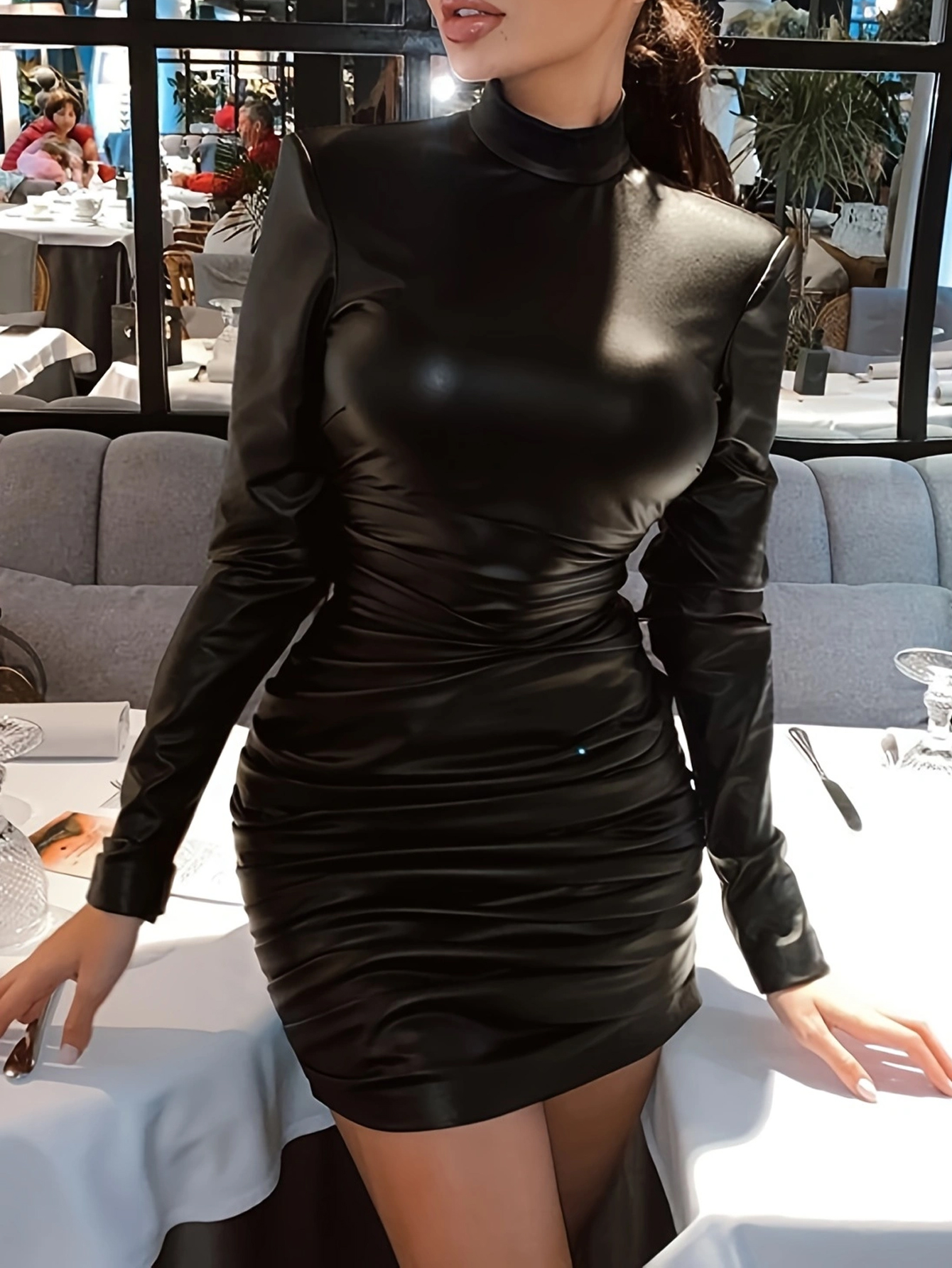 Robe en cuir pour femmes, sexy, couleur unie, cuir PU, col haut, manches longues, jupe fendue
