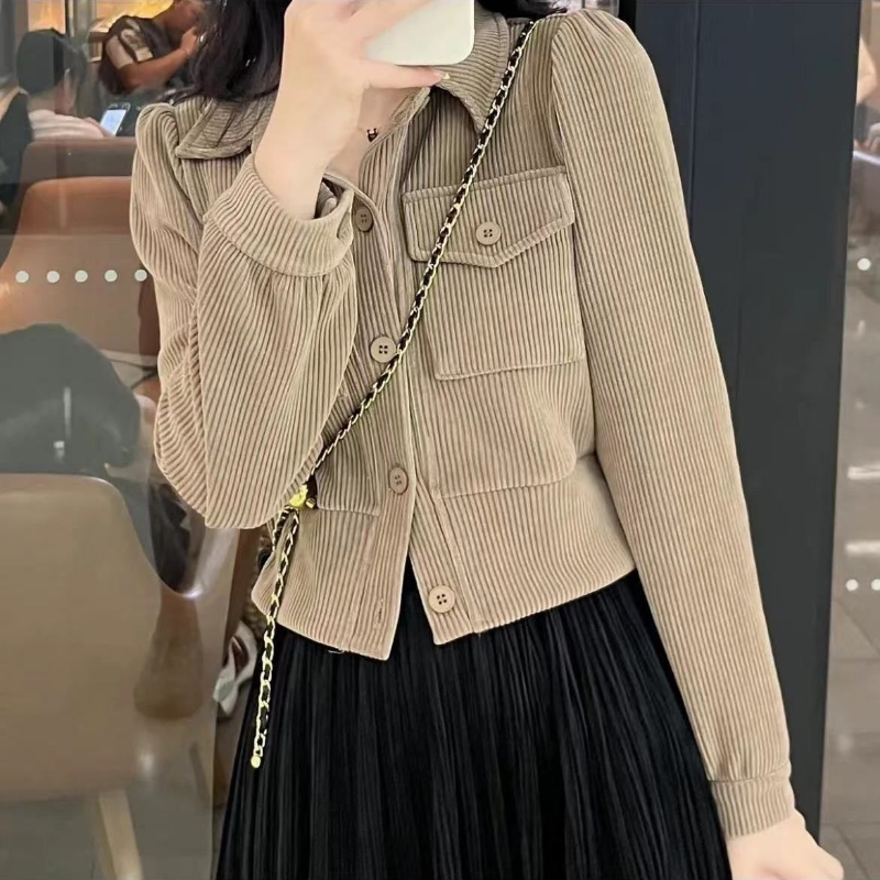Veste en velours côtelé kaki rétro épaisse pour femme, nouvelle collection automne-hiver, coupe courte et ample, manches longues, style cardigan