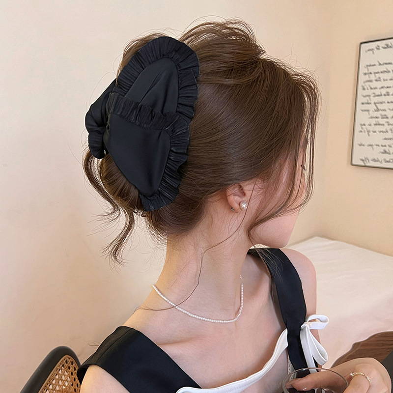 Pince à cheveux triangulaire en tissu macramé pour femme, pince requin rayée, à la mode pour filles à l'arrière de la tête, accessoires pour cheveux