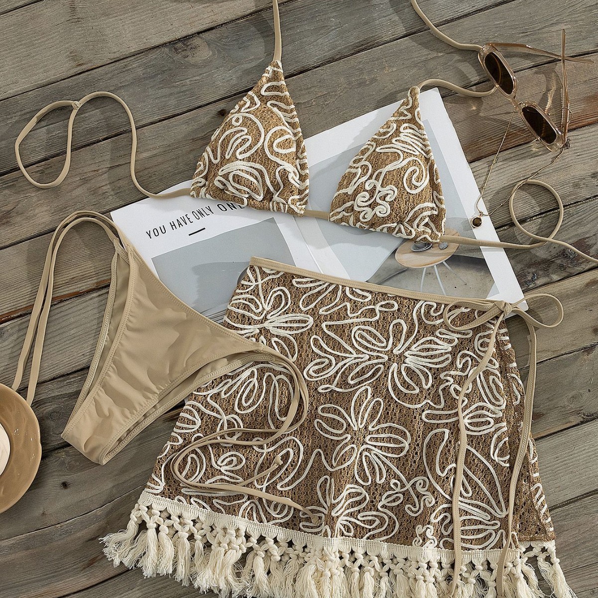 Ensemble bikini 3 pièces pour femme, crochet et broderie florale, haut triangle à nouer, bas à nouer sur le côté avec ourlet à pompons, jupe de plage, maillot de bain