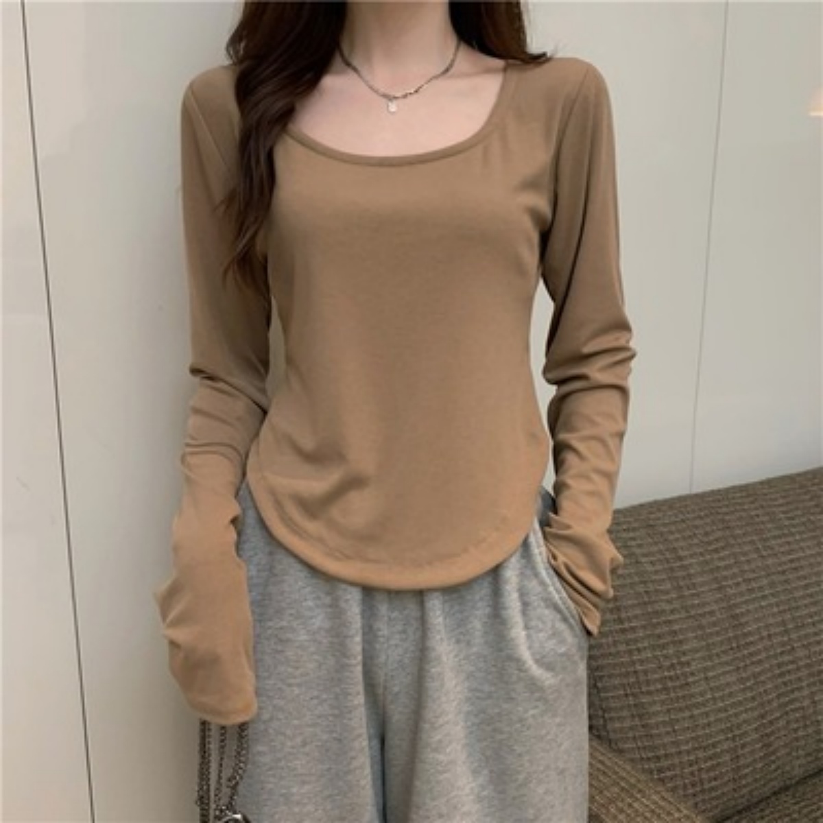 T-shirt à manches longues et col carré pour femme, printemps automne, nouveau, ourlet irrégulier, haut décontracté mince, chemises unies, nouveau streetwear coréen