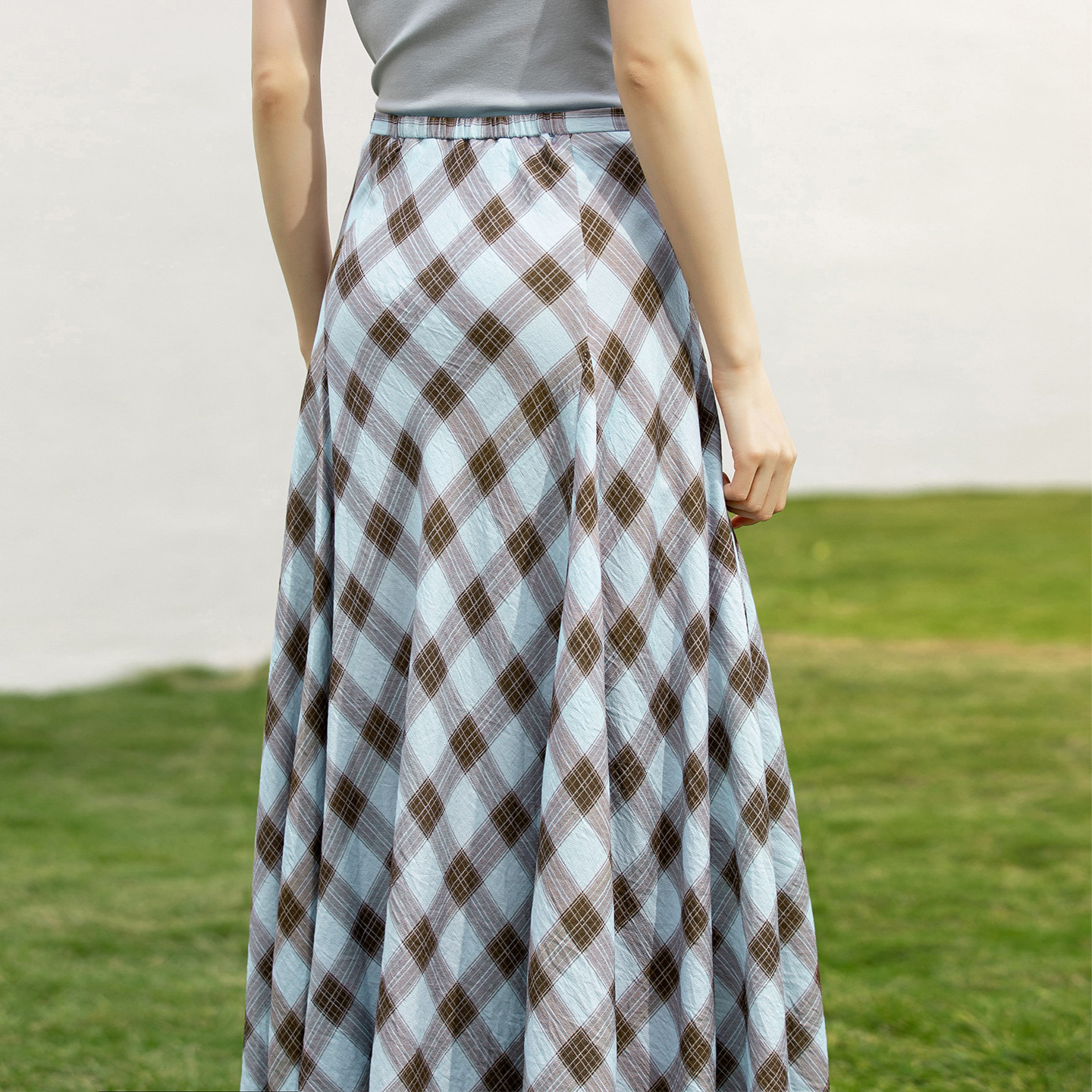 Jupe longue vintage à carreaux SENTUBILA pour femme, nouvelle collection printemps 2026, élégante, imprimé diagonal, taille élastique, coupe trapèze, 161QG4925