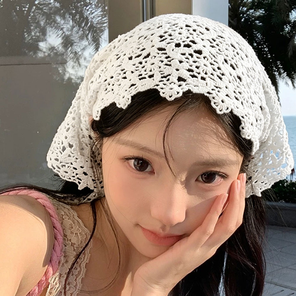 Foulard triangulaire ajouré au crochet, bandana floral en dentelle, foulard bohème, écharpe rétro tricotée, châle, accessoire de cheveux pour voyage et plage