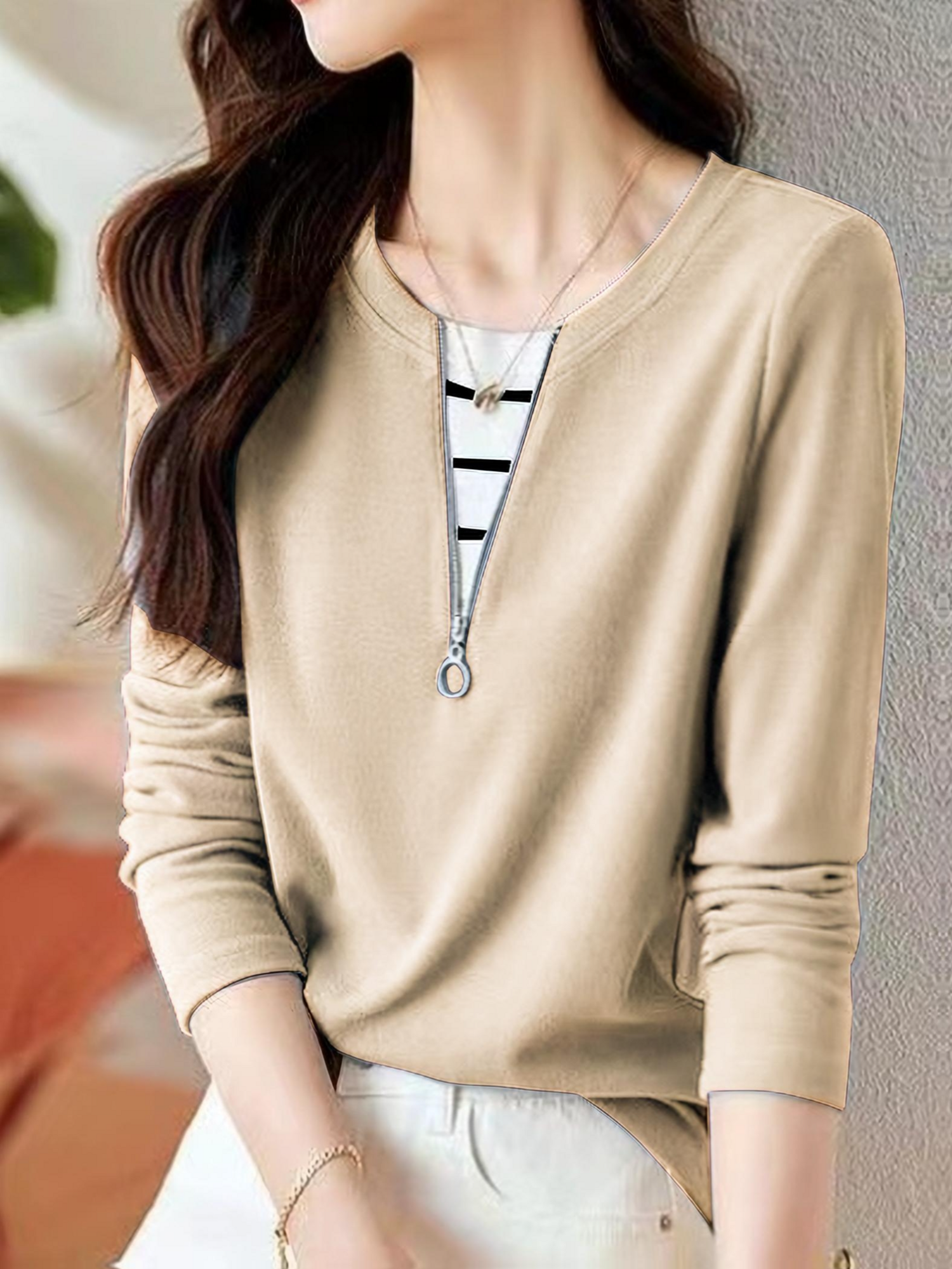 T-shirt à capuche élégant pour femme – Manches longues, semi-transparent, mélange polyester et élasthanne, lavable en machine – Parfait pour le printemps/automne
