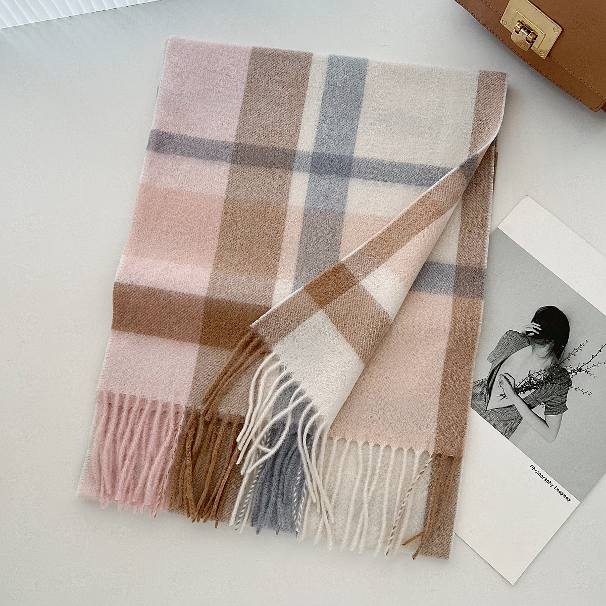 100% laine écharpe pour femmes hommes Style britannique Tartan Plaid cachemire foulards avec gland femme hiver chaud cou écharpe châle 2024