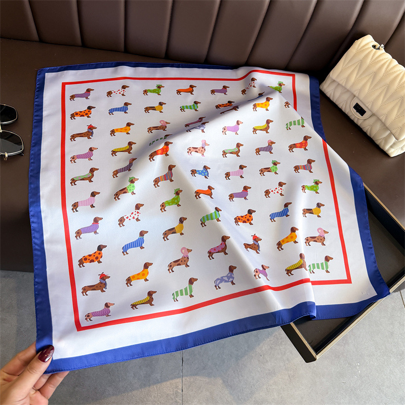Foulard carré en soie pour femme, motif chien de luxe, en satin doux, bandeau, ruban pour sac à main, hijab, foulard de cou, bandeau pour la tête