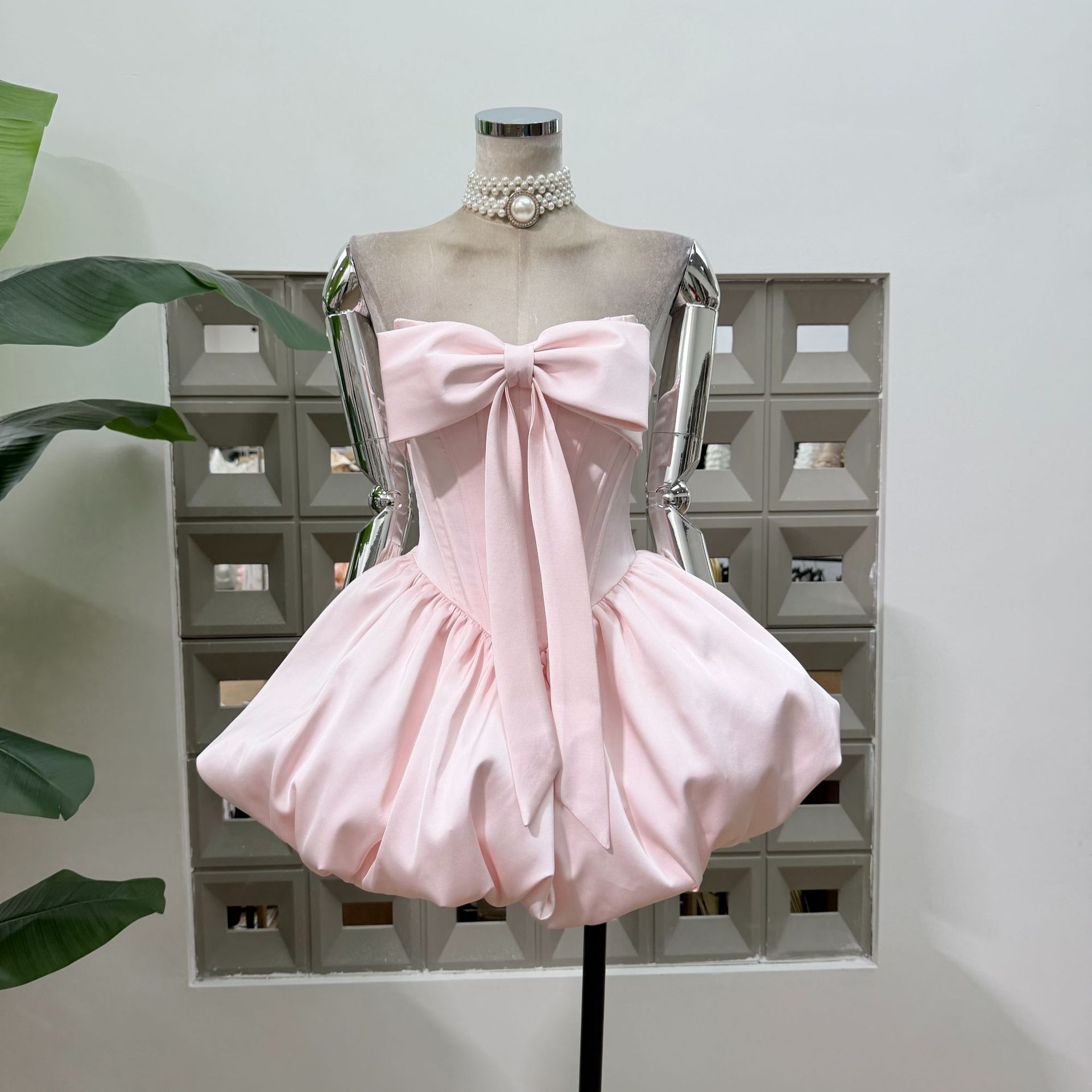 Robe de soirée élégante pour femme, mini-robe bustier avec nœud, style corset, à volants, coupe trapèze, avec short intégré, pour fête d'anniversaire, bal de promo, soirée