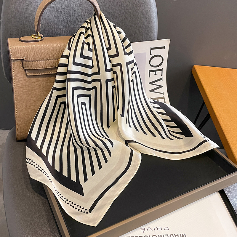 Marque de luxe foulard printemps carré 100% Pure soie écharpe femmes châle dames cou cravate poignet enveloppement cheveux ruban bandeau Bandana