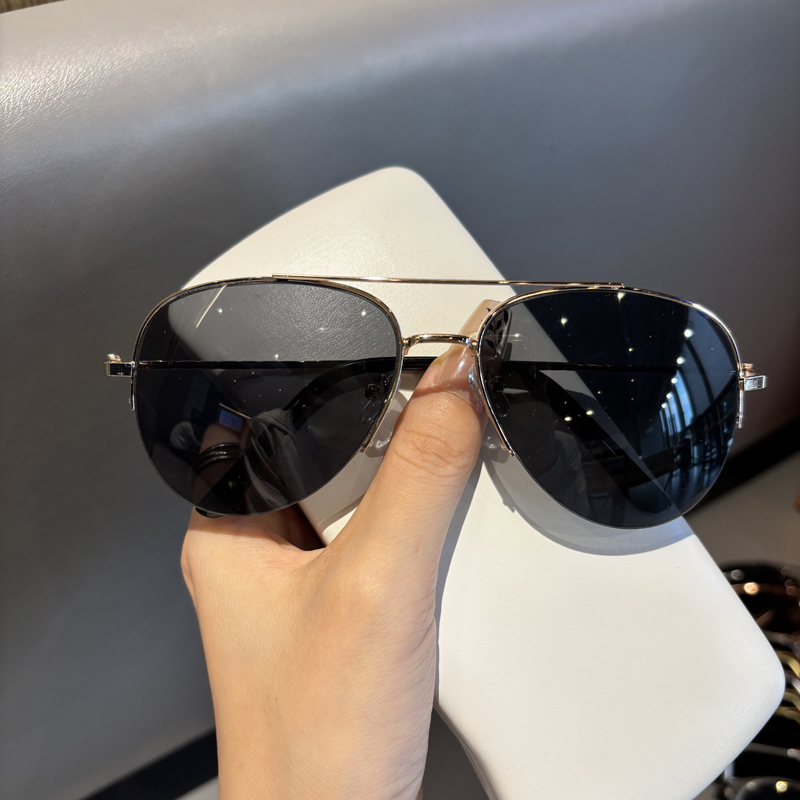 Lunettes de soleil pilote demi-monture pour hommes et femmes, grands visages polyvalents, rend les gens plus fins, conduite UV, Anti-Toad, personnalité