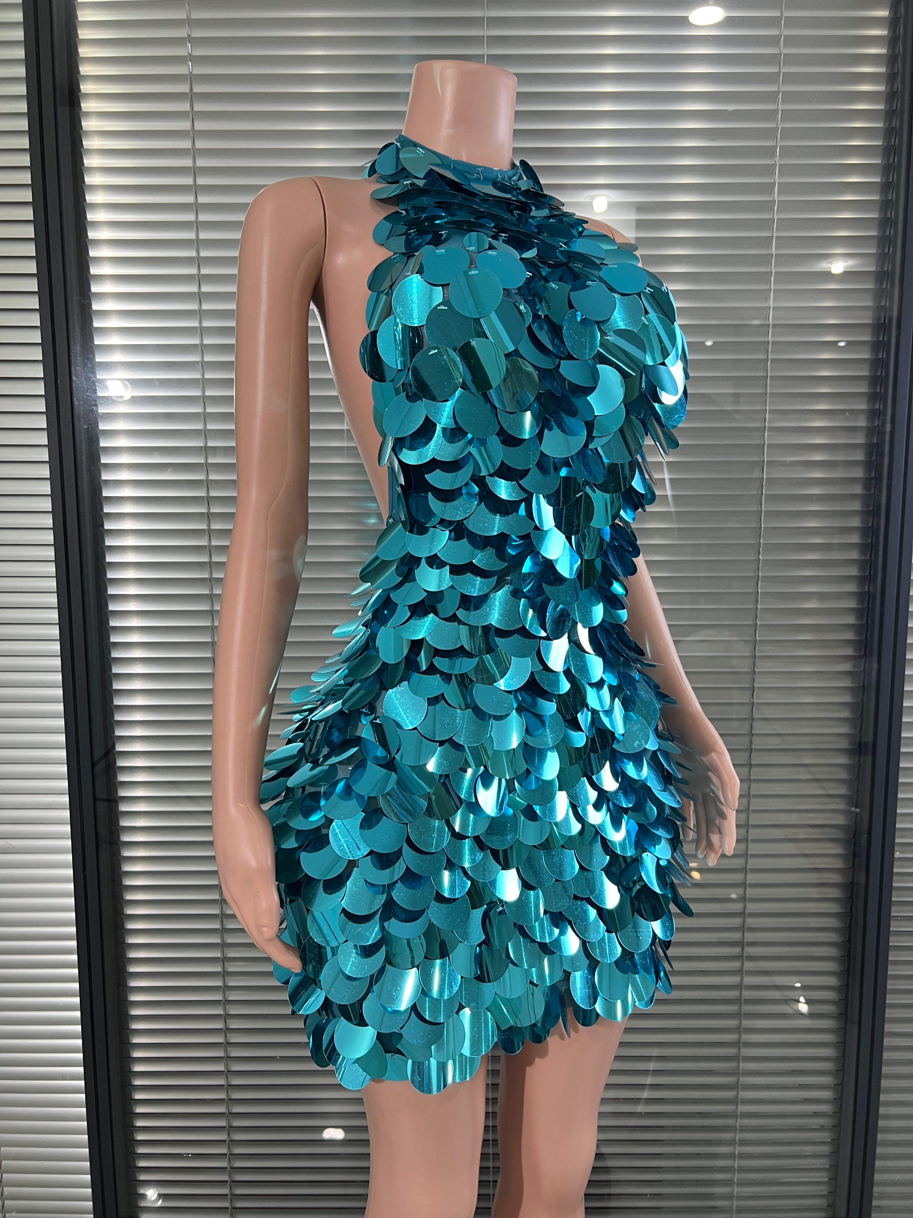 Robe luxueuse à paillettes turquoise pour femme, sans manches, moulante, jupe courte, robe de soirée, tenue de soirée pour invitées de festival