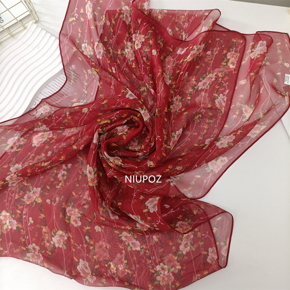 Rouge petite fleur femmes élégant en mousseline de soie Georgette Bandana écharpe été plage crème solaire mince Hijab